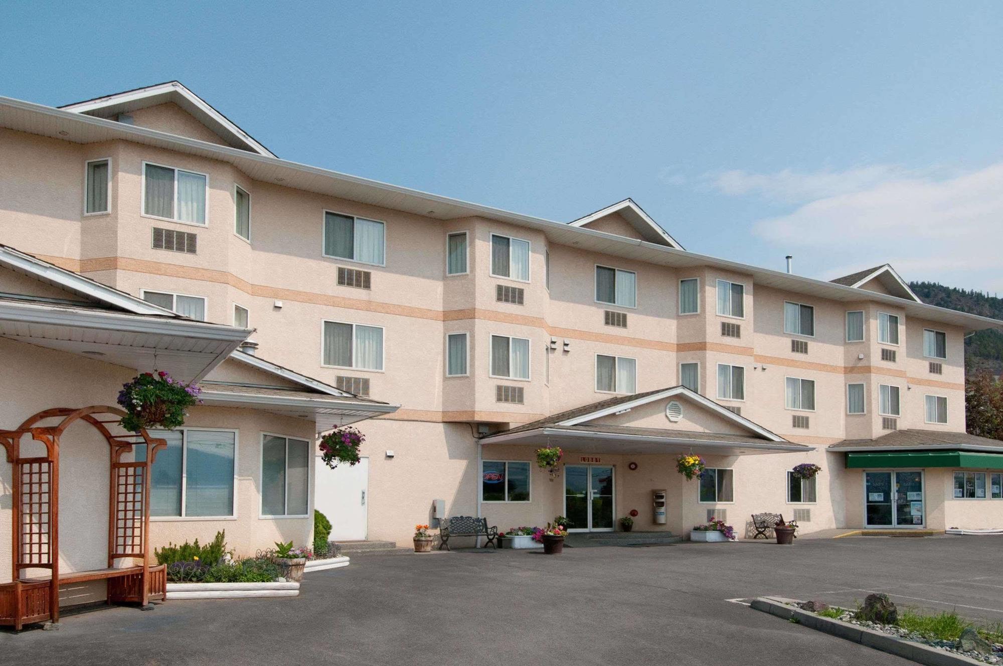George Mountain View Hotel & Resto Merritt Exterior photo